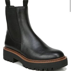 Sam Edelman
Laguna Waterproof Leather Chelsea Chunky Lug Sole Booties